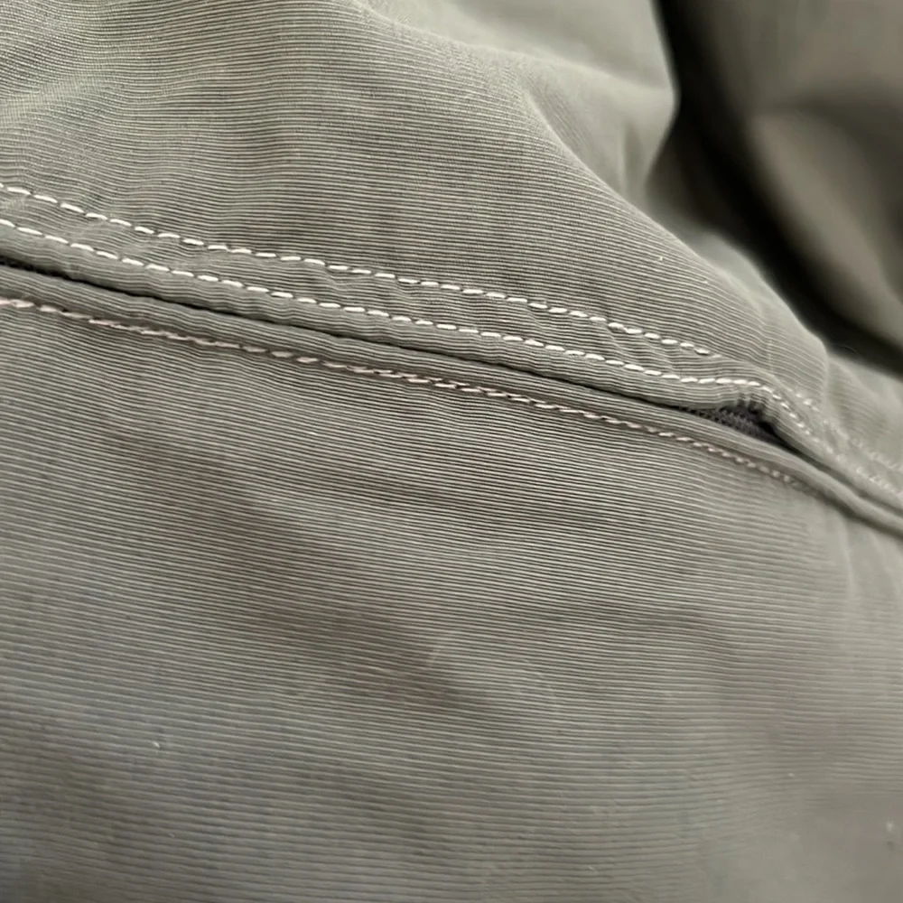 Kuhl- women’s size 12 pants. New without tag. - Picture 9 of 10